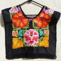 blusa con bordado 